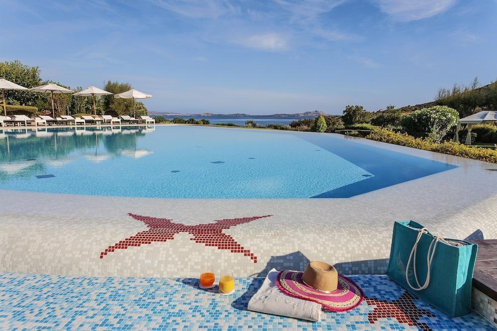 L'Ea Bianca Luxury Resort Baja Sardinia Exterior foto